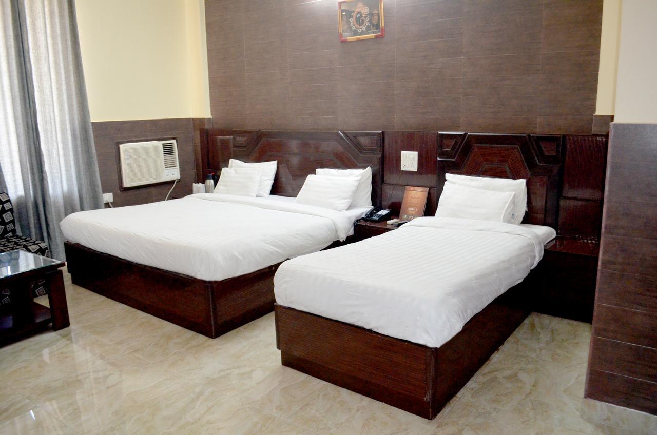 Capital O 4747 Imperial Hotel Katra ภายนอก รูปภาพ